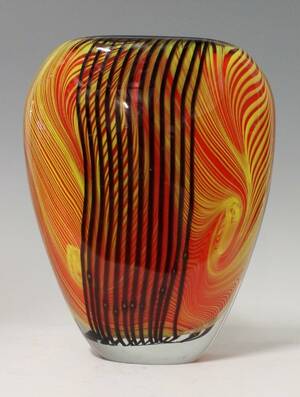Unterfang Vase mit ovalem Lippenrand