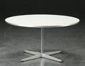 Arne Jacobsen  Piet Hein  Bruno Mathsson. Sofabord Denne vare er sat til omsalg under nyt varenummer 4191668