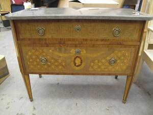 Byrå, Gustaviansk stil