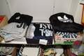 Klänningar ca 3 st  t-shirts, träningsbyxor, strl M