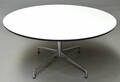 Charles Eames. Rundt spisebord  Segmented Table  