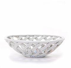 Bjørn Wiinblad Oval frugtskål af lertøj med gennembrudte, flettede sider. Dekoreret med lysegrå underglasur og motiver i blå glasur. L. 29,5 cm.