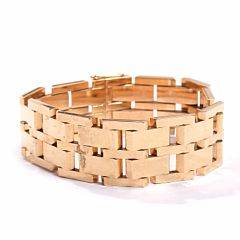 Blokarmbånd af 14 kt. guld. Vægt ca. 50 gr. L. ca. 18,5 cm.