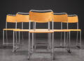 Seks skolestole af metal med sæde og ryg af formspændt 6