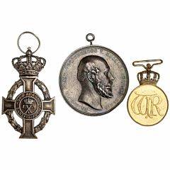 Tyskland, Mecklenburg, fortjenstmedaille, Ag, m. originaløsken Preussen, kroneordenen, 4. klasse. Grækenland, Georg I ordenen, sølvkors.3
