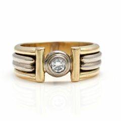 Diamantring af 14 kt. guld prydet med brillantslebet diamant. Str. 57. 1980-90.