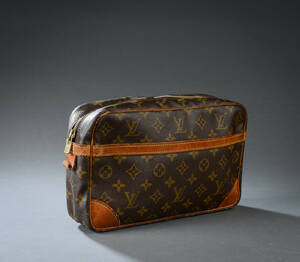 Louis Vuitton, clutch  toilettaske 