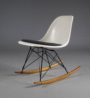 Charles Eames. Gyngestol, model Rocker
