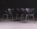 Arne Jacobsen 1902 - 1971. Sæt på fire armstole, model 3207, sort læder 4  Denne auktion er annulleret2011548