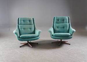 Snurrfåtöljer, ett par, 1970-tal 2 Denna vara har satts till omförsäljning under nytt varunummer4599491
