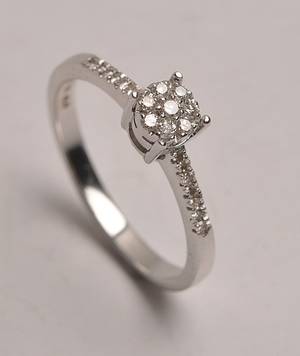 White Ice, London ring med diamanter