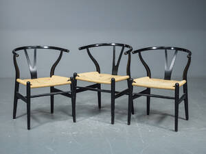 Hans J. Wegner, sortlakerede Y- stole, model CH24 3
