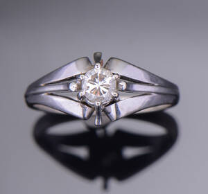 Vintage brillantring af 14 kt. Hvidguld, ca. 0.35 ct.
