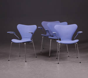 Arne Jacobsen, fire stole model 3207 syveren 4