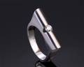 Italine. Moderne brillantring af 18 kt. satineret hvidguld
