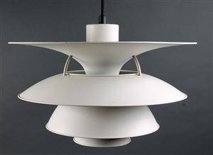 Poul Henningsen. Charlottenborg pendel, Ø 45 cm. Hvidlakeret