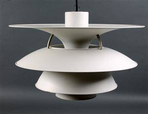 Poul Henningsen. Charlottenborg pendel, Ø 45 cm. Hvidlakeret