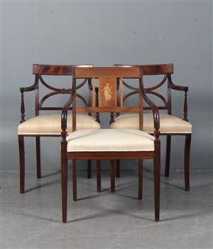 Tre armstole med svungne armlæn. 3