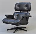 Charles Eames. Lounge Chair - Black Edition lakeret højglans 