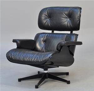 Charles Eames. Lounge Chair - Black Edition lakeret højglans 