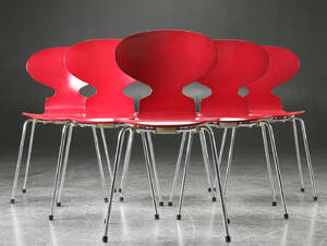 Arne Jacobsen. Seks Myrestole, model 3101 6