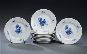 Royal Copenhagen. Blå blomst flettet, Ni frokosttallerkener. 9