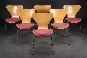 Arne Jacobsen. Sæt på seks stole, model 3107 6