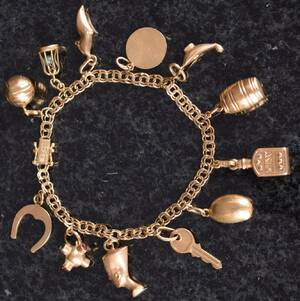 Armband med berlocker 18k Guld