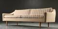 Tre-pers. sofa, uld og egetræ, dansk møbelproducent
