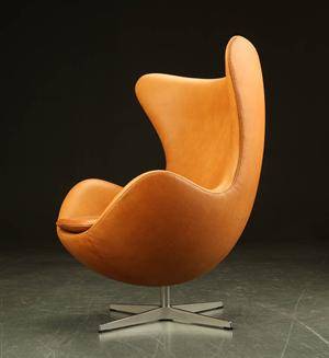 Arne Jacobsen. Lænestol Ægget, model 3316