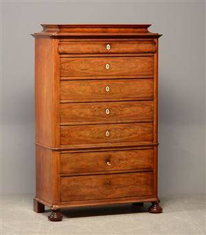 Chiffoniere af mahogni, 1800-tallet