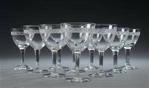 En samling drikkeglas bestående af 10 rødvinsglas Ejby. 10.