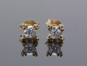 Par solitaireørestikker med cubic zirkonia