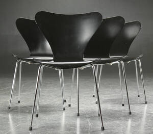 Arne Jacobsen. Fire Syveren stole, model 3107 4
