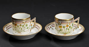 Kgl. Porcelæn. Flora Danica. Par kaffekopper 2