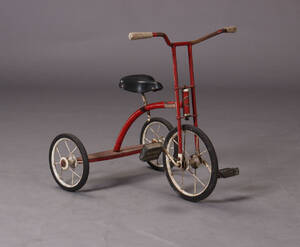 Låsby. Trehjuler barnecykel