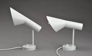 Arne Jacobsen 1902-1971. To AJ væglamper 2.