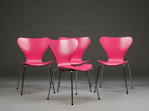 Arne Jacobsen. Fire Syver-stole, Model 3107 4