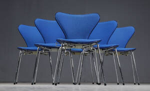 Arne Jacobsen. Sæt på seks Syver stole, model 3107 6 