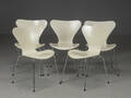 Arne Jacobsen. Fem syverstole model 3107, 5