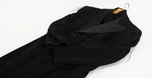 Äldre kostymrock, väst och byxor