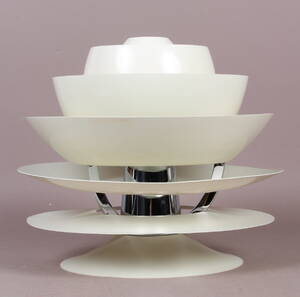 Poul Henningsen for Louis Poulsen. Pendel Kuglelamel  Snowball 