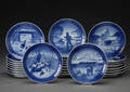Royal Copenhagen. Samling juleplatter 1966-1990. 26 