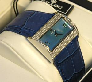 JULLOU. Dansk design. Armbåndsur.