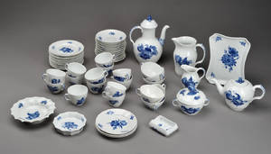 Kgl. Porcelæn, Blå Blomst kaffe og the service 59