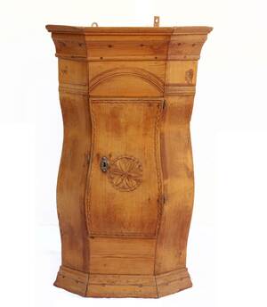 Vägghörnskåp, allmoge, 1800-tal