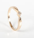 Ring af 14 kt guld med brillant, 0.05 ct