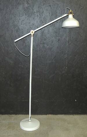 Golvlampa