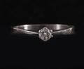 Enstensring i 18k vitguld