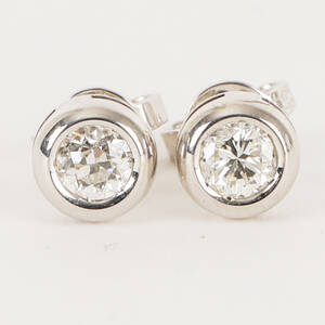 Örhängen briljantslipade diamanter tot ca 0,50 ct